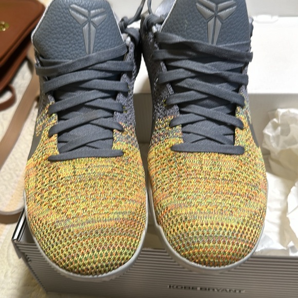 Original Kobe Bryant size 9 - Picture 6 of 10